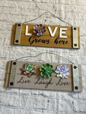 DECORATIVE WOOD LIKE WIRE HANGING SPRING/SUMMER FLORAL PLAQUES (2)
